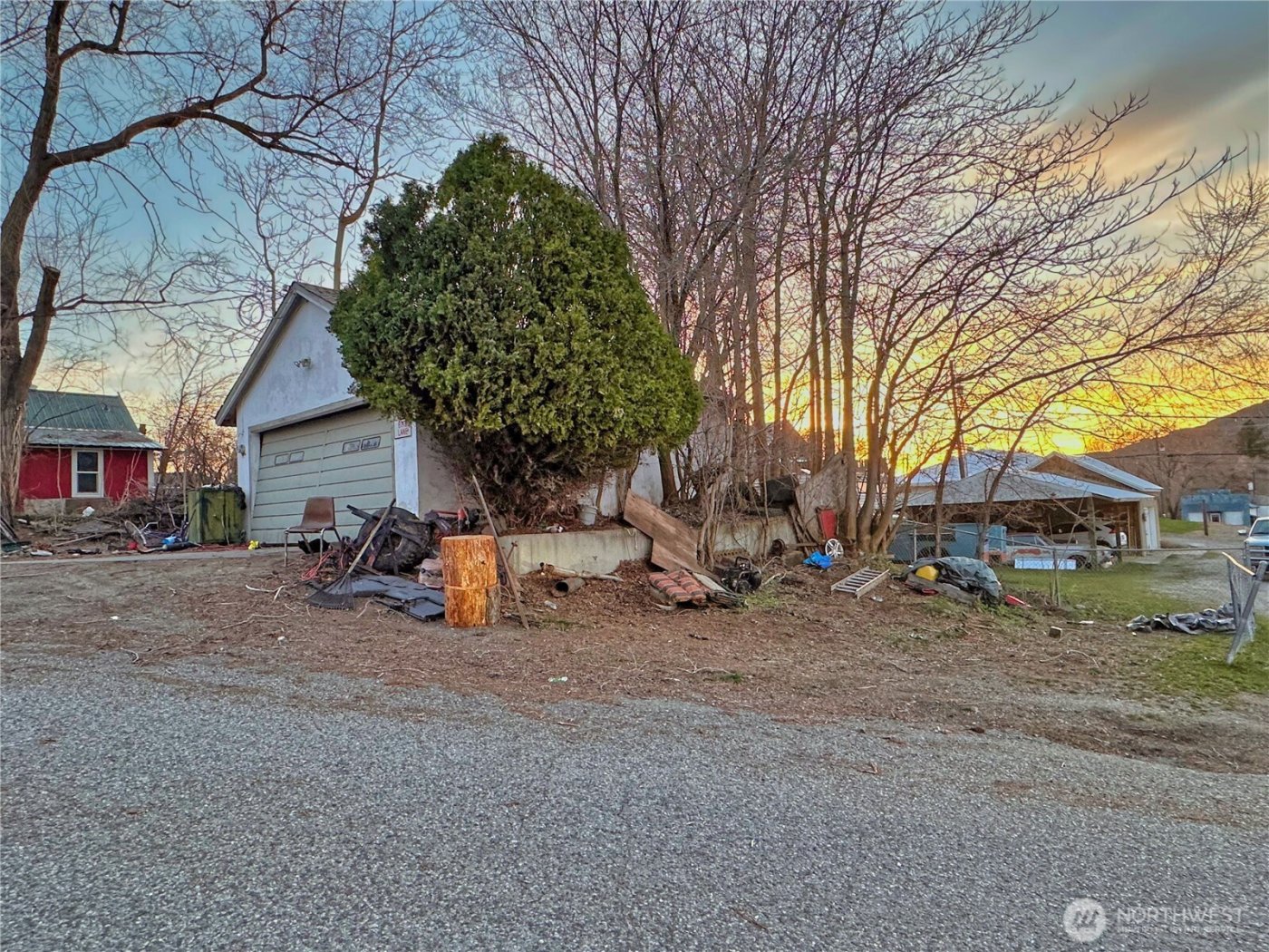 111 Young Street , Grand Coulee, WA 99133