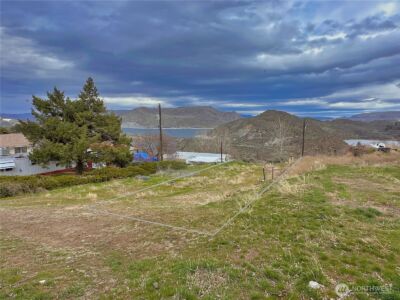 111 Young Street , Grand Coulee, WA 99133 - Photo 4