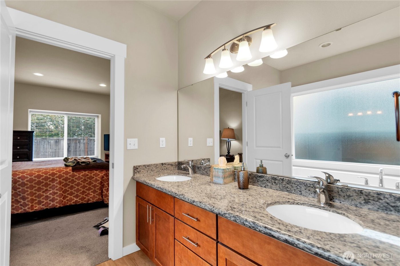 13914 SE 136th Pl , Renton, WA 98059-5419