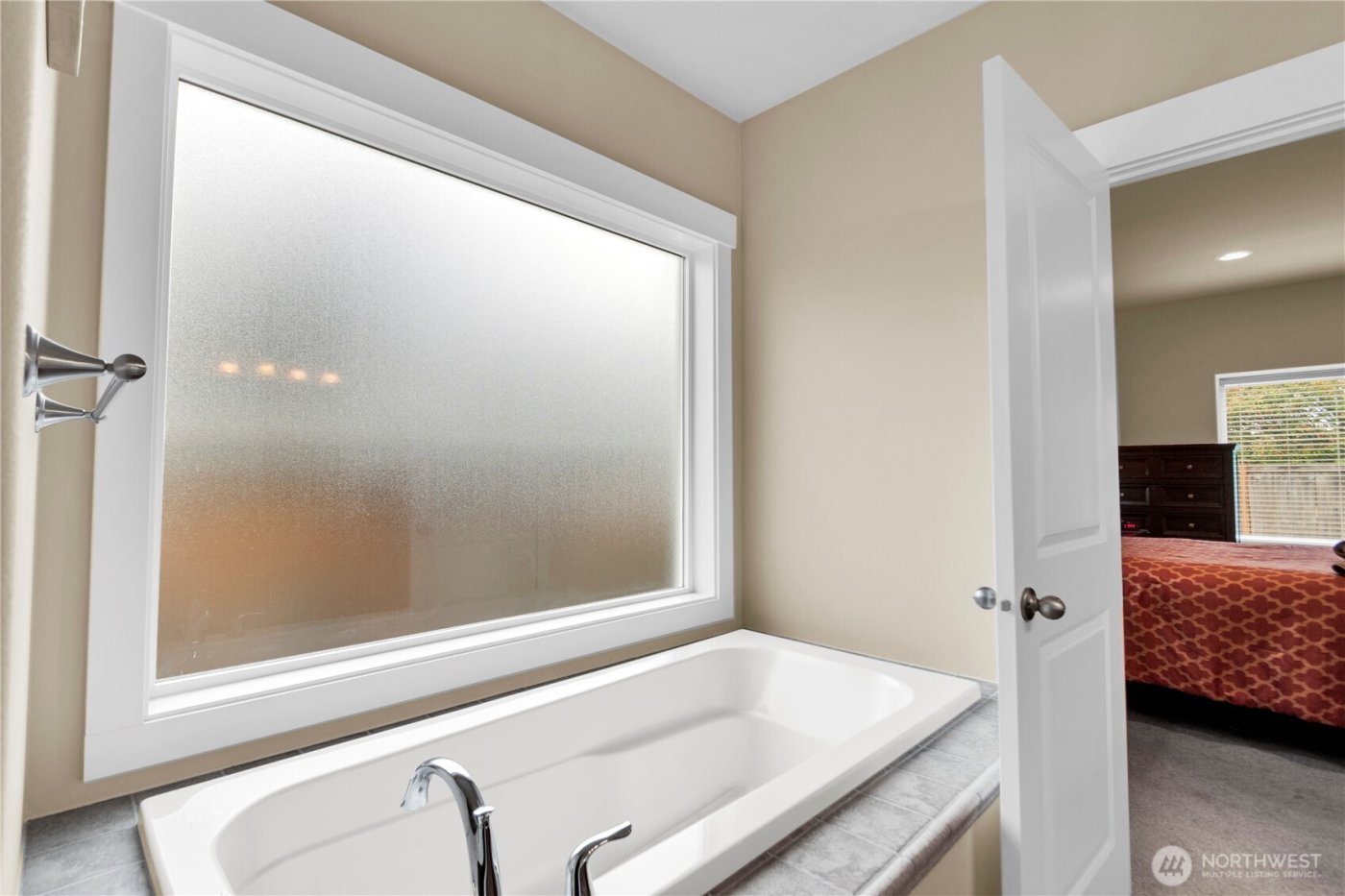 13914 SE 136th Pl , Renton, WA 98059-5419