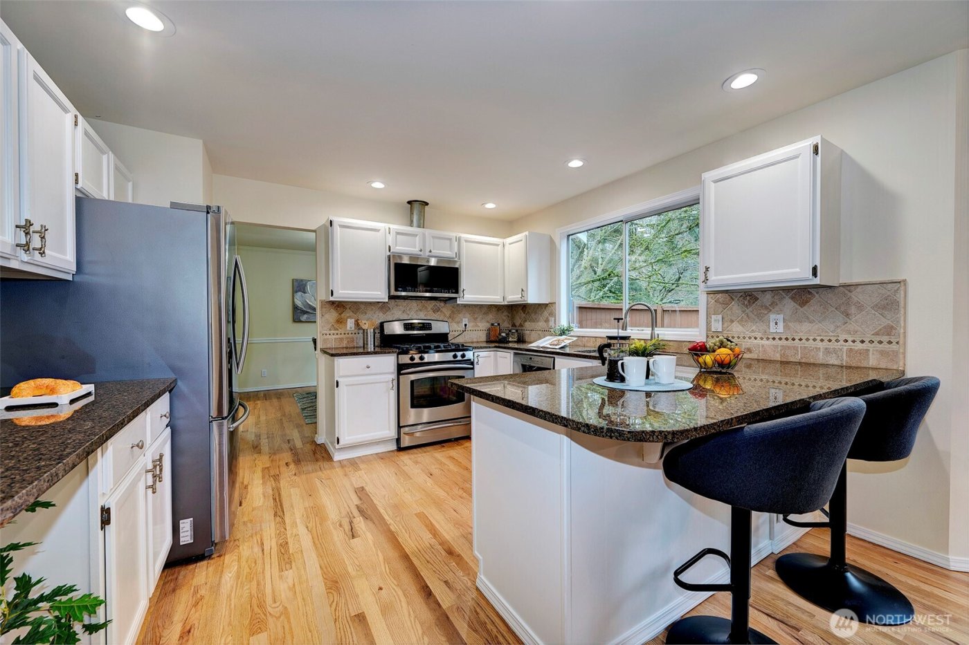 13133 NE 74th Street , Kirkland, WA 98033-8300