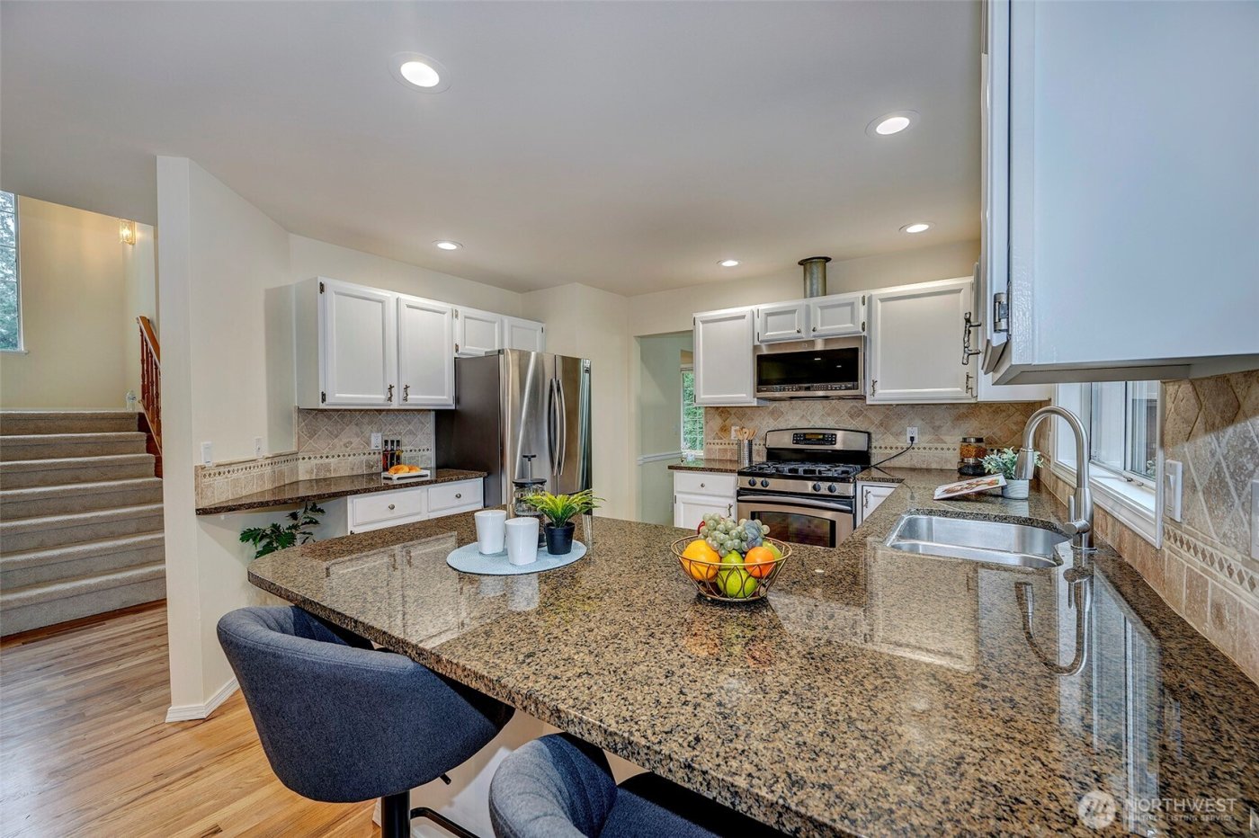 13133 NE 74th Street , Kirkland, WA 98033-8300