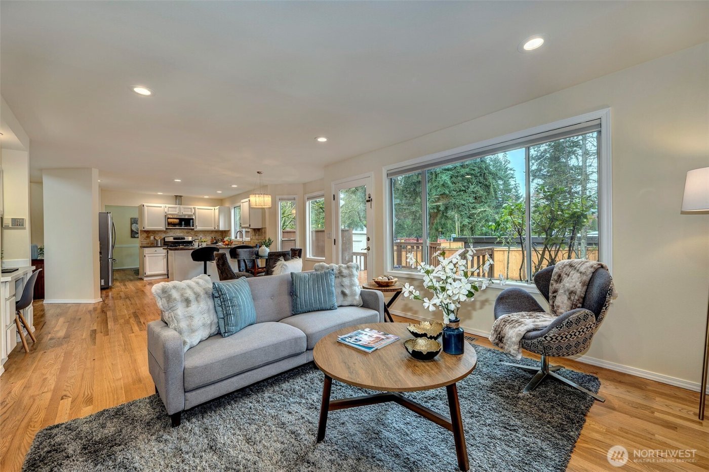 13133 NE 74th Street , Kirkland, WA 98033-8300