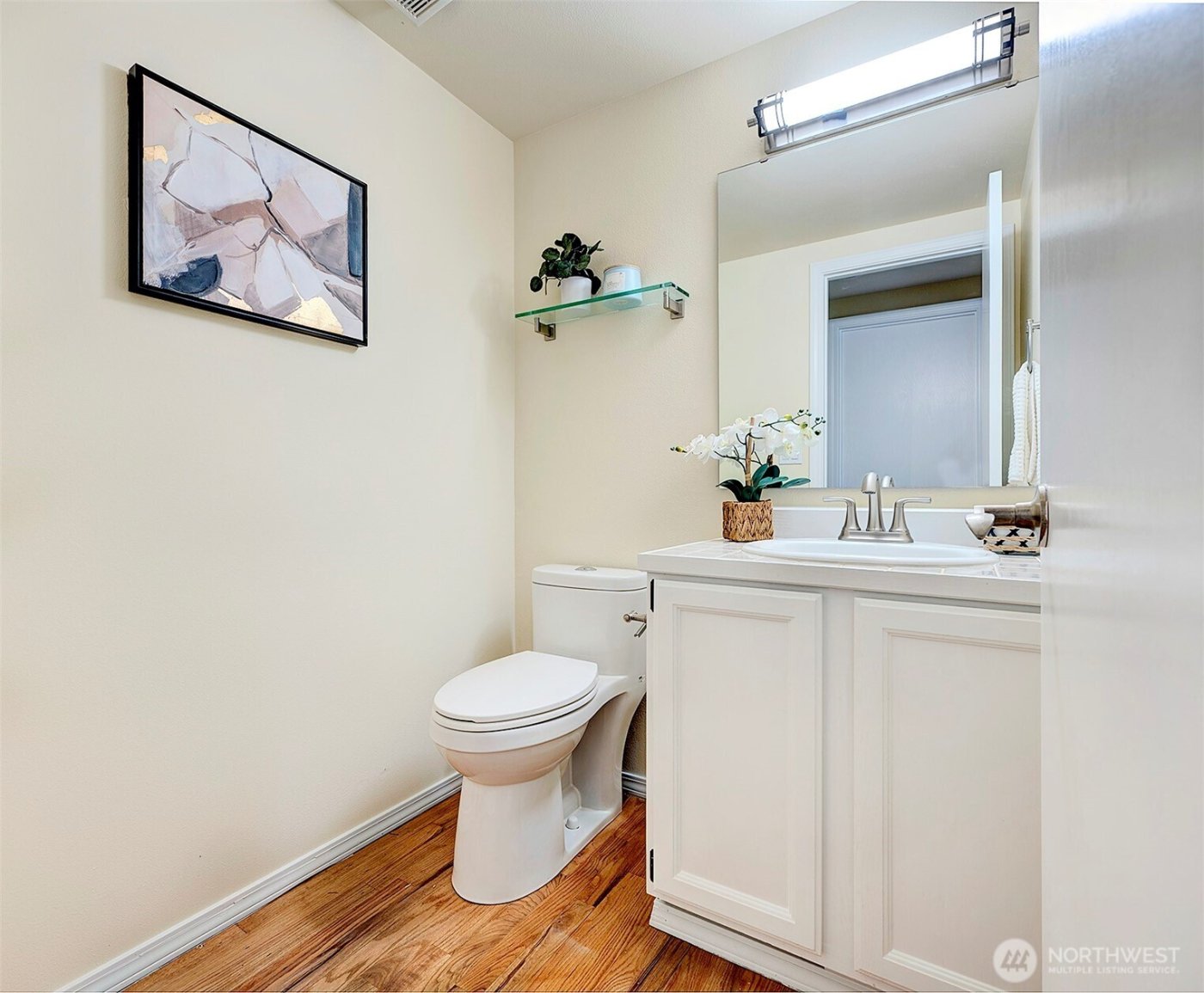 13133 NE 74th Street , Kirkland, WA 98033-8300