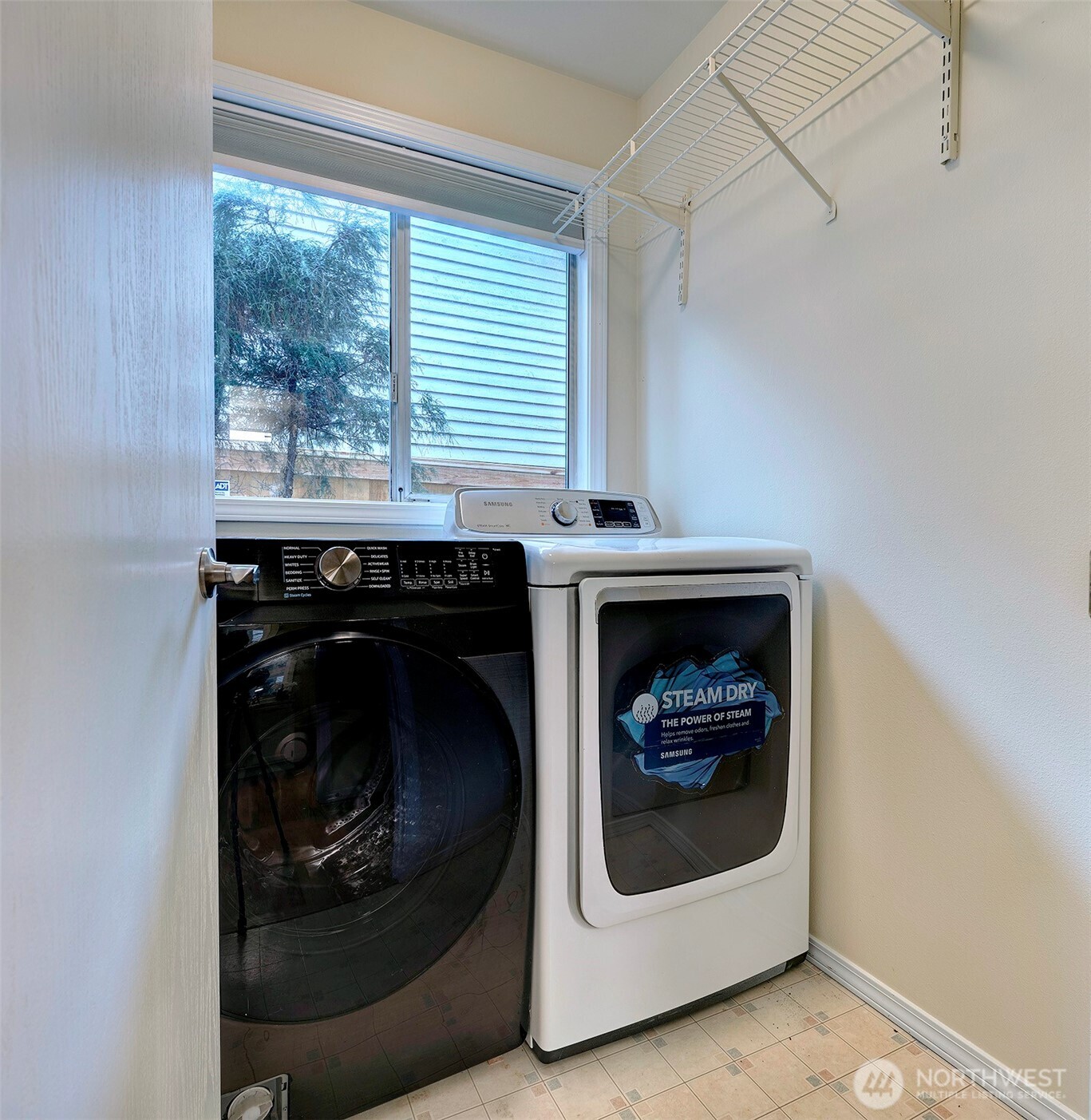 13133 NE 74th Street , Kirkland, WA 98033-8300