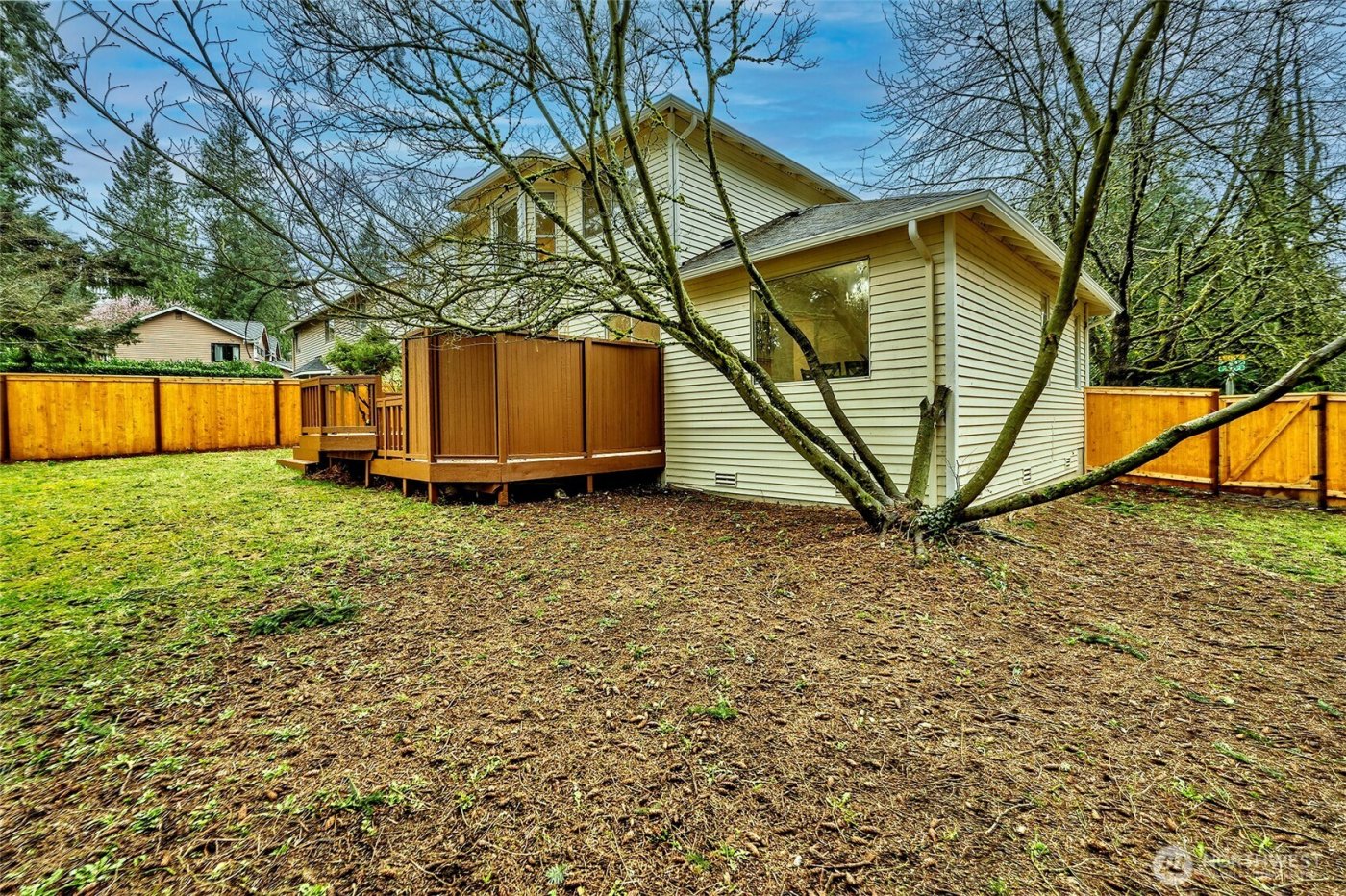 13133 NE 74th Street , Kirkland, WA 98033-8300