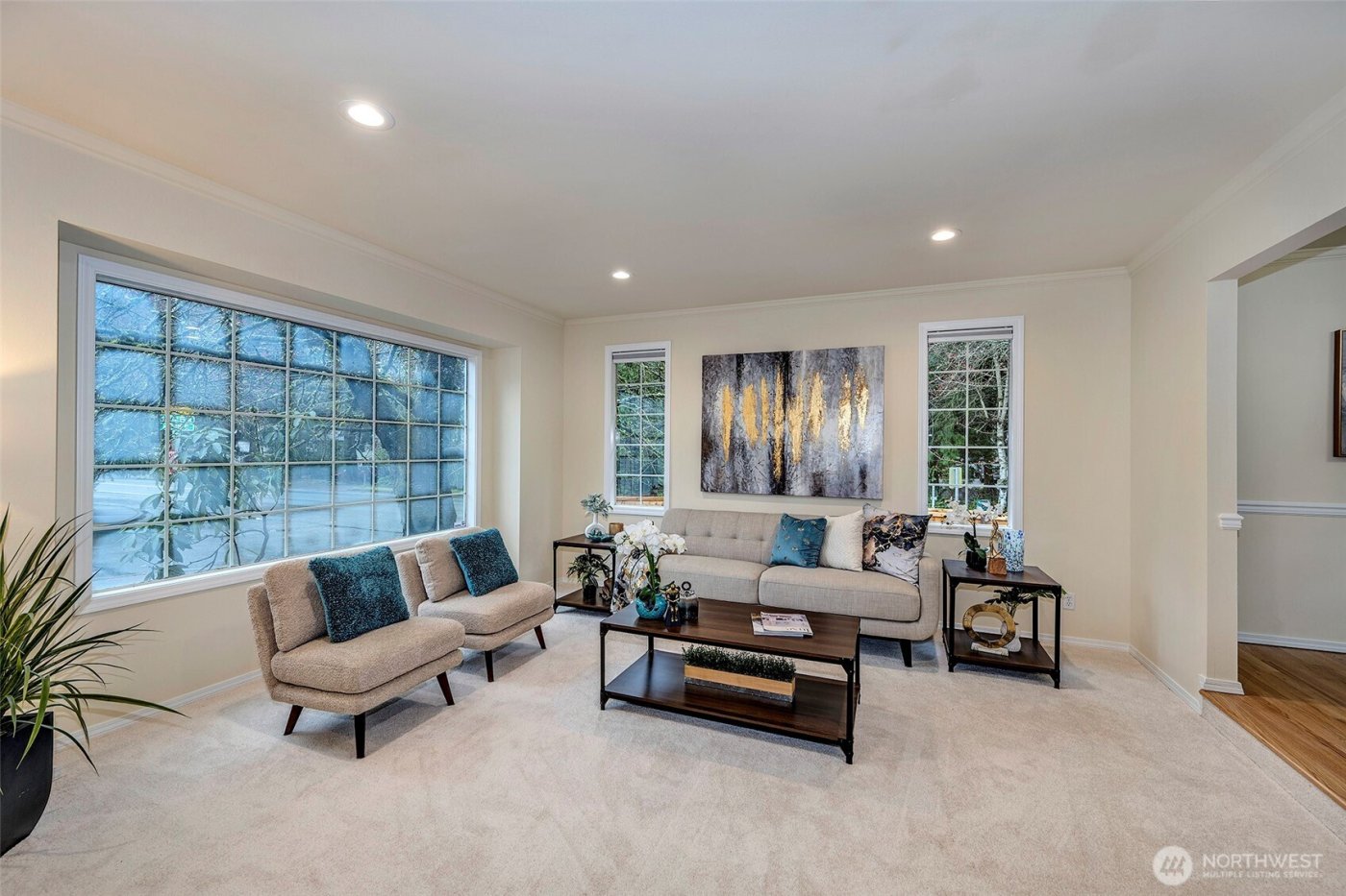 13133 NE 74th Street , Kirkland, WA 98033-8300