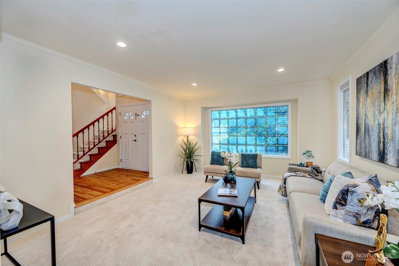 13133 NE 74th Street , Kirkland, WA 98033-8300