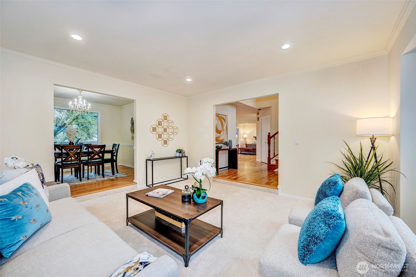 13133 NE 74th Street , Kirkland, WA 98033-8300