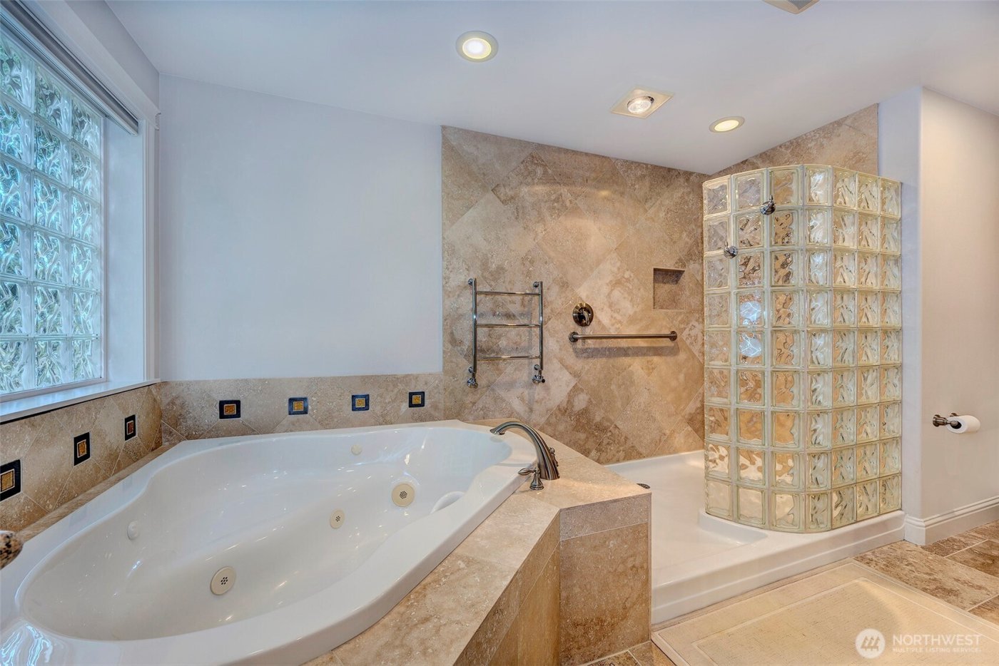 14770 NE 60th Court , Redmond, WA 98052-5316