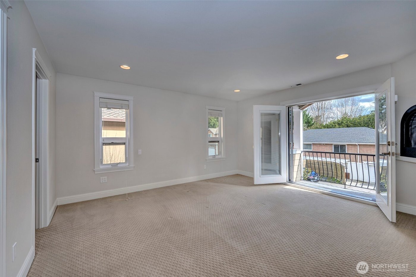 14770 NE 60th Court , Redmond, WA 98052-5316