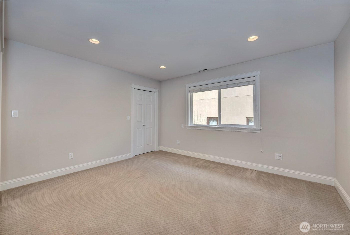 14770 NE 60th Court , Redmond, WA 98052-5316