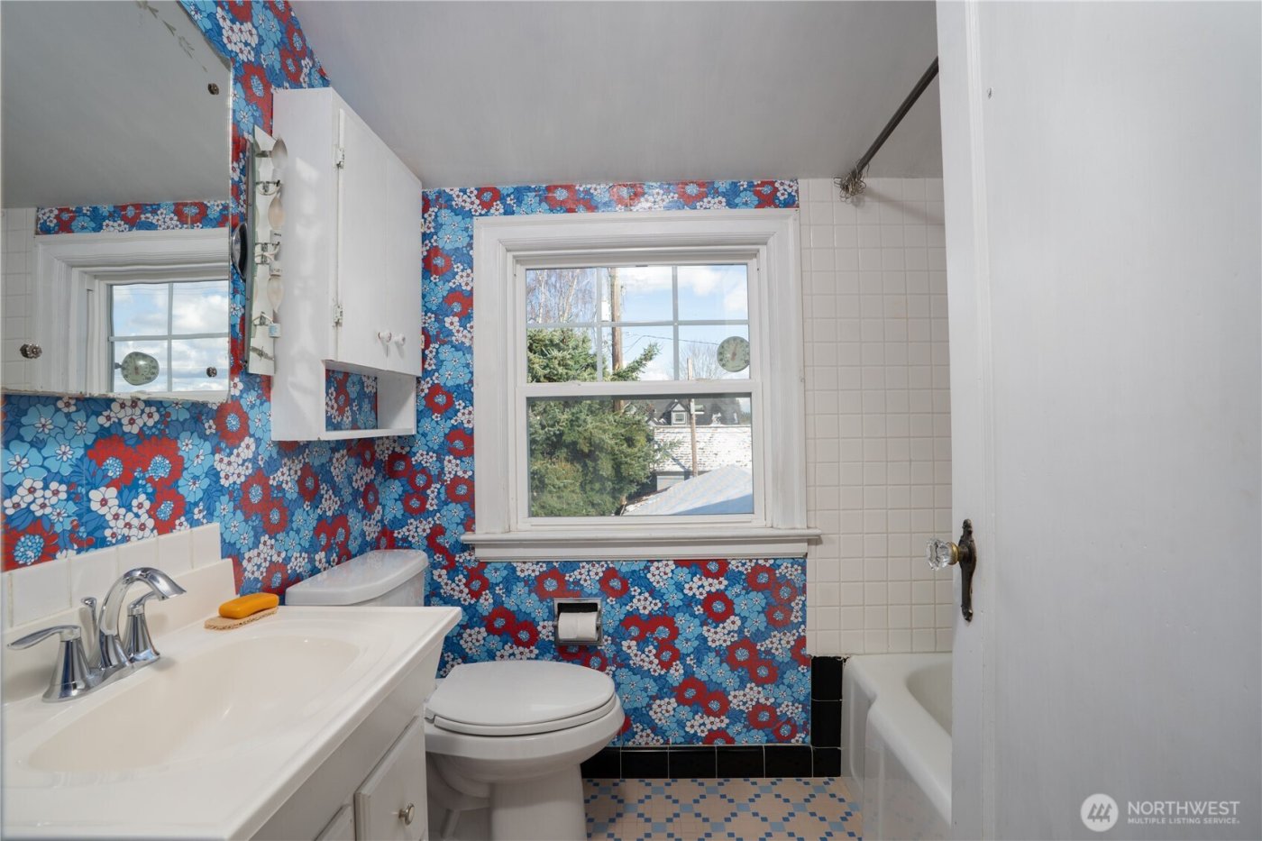 2119 N Union Avenue , Tacoma, WA 98406