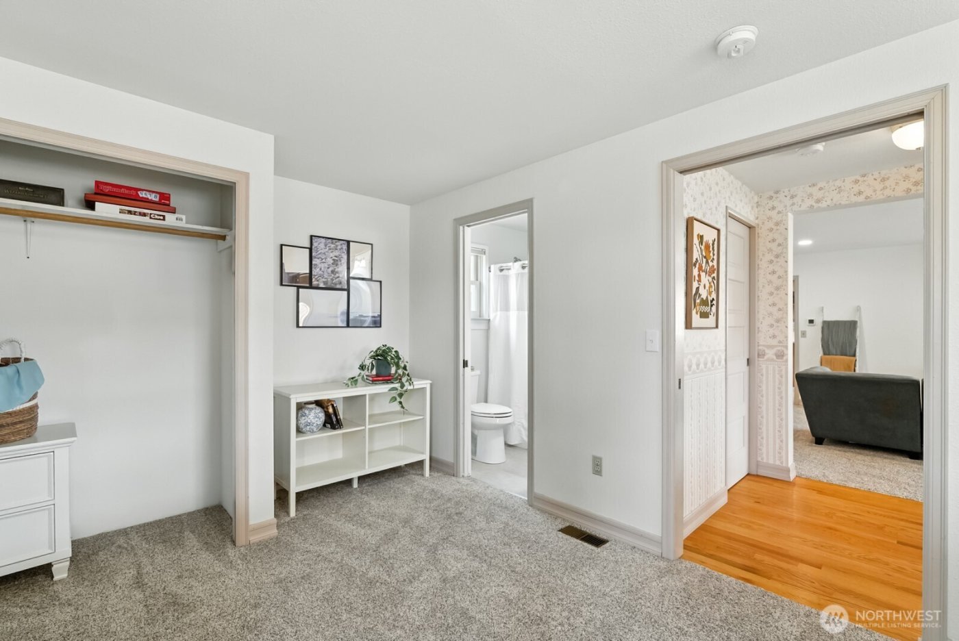 501 3rd Street , Steilacoom, WA 98388