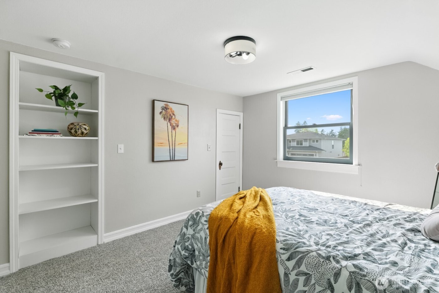 501 3rd Street , Steilacoom, WA 98388