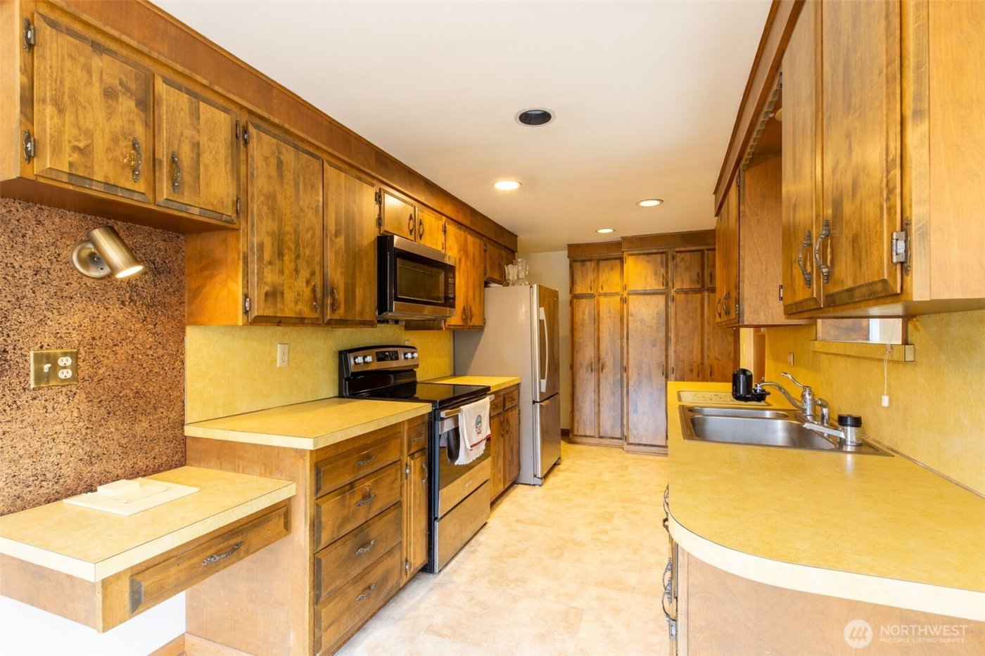 20115 76th Avenue W, Lynnwood, WA 98036