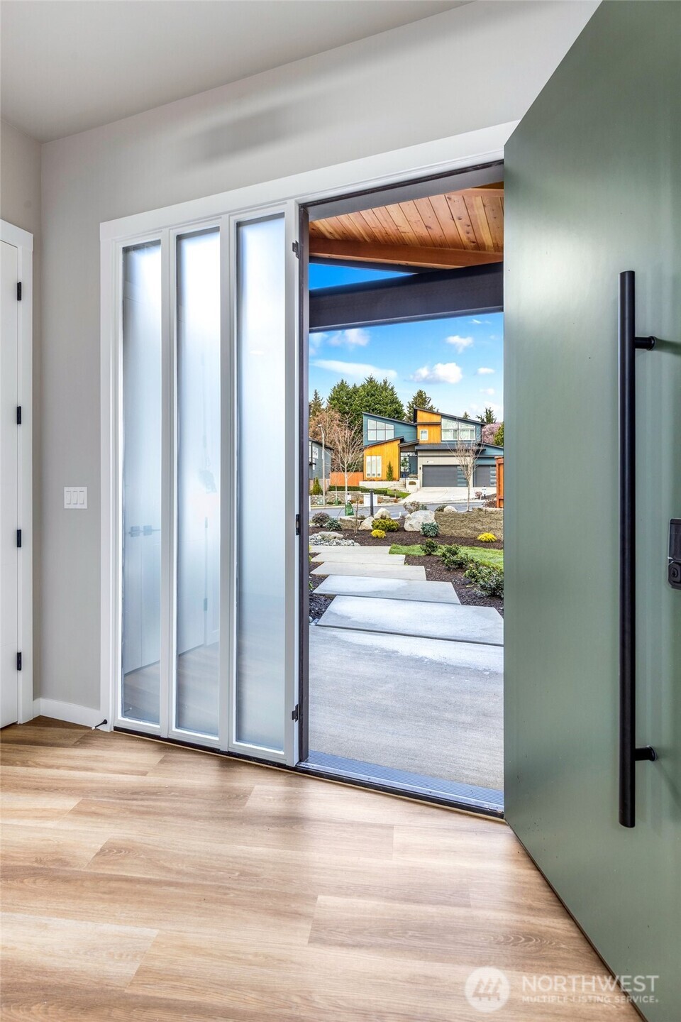 10035 NE 196th. Place , Bothell, WA 98011