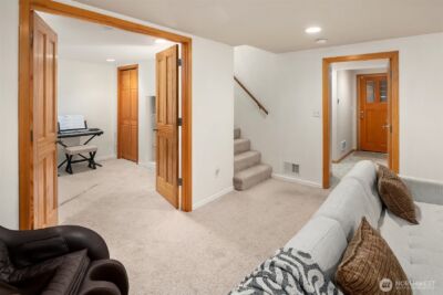 11340 Alton Avenue NE, Seattle, WA 98125 - Photo 18