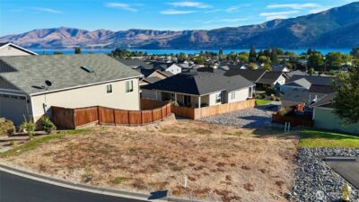 516 Village Drive , Manson, WA 98831