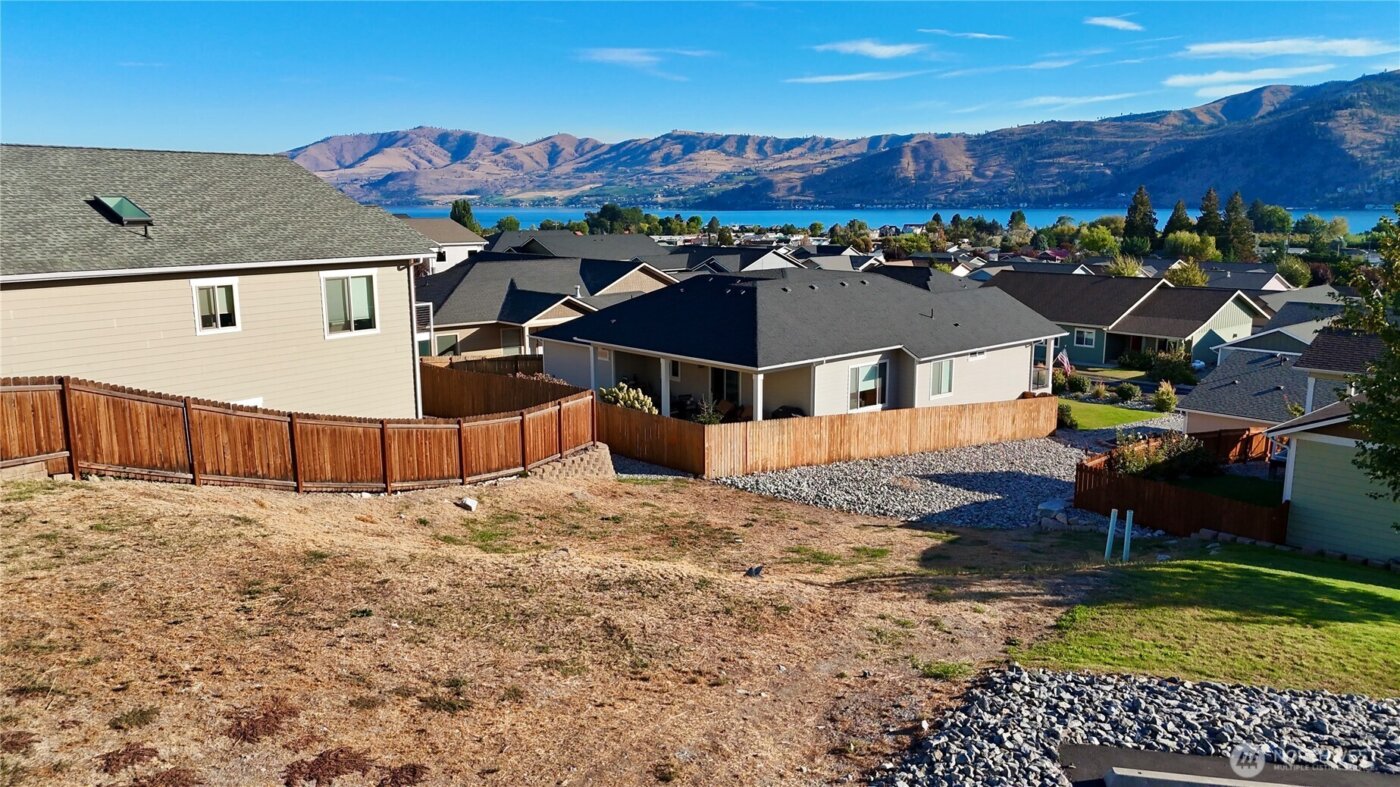 516 Village Drive , Manson, WA 98831
