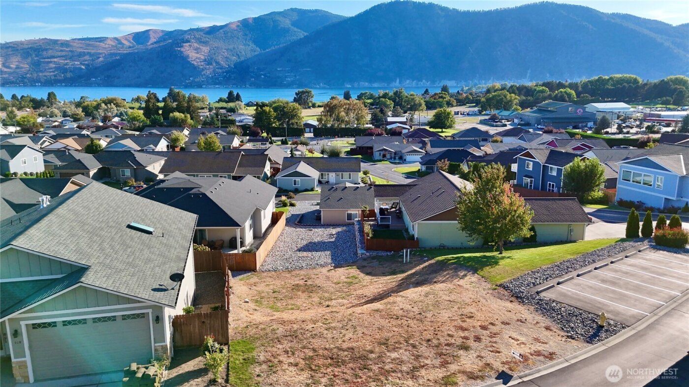 516 Village Drive , Manson, WA 98831