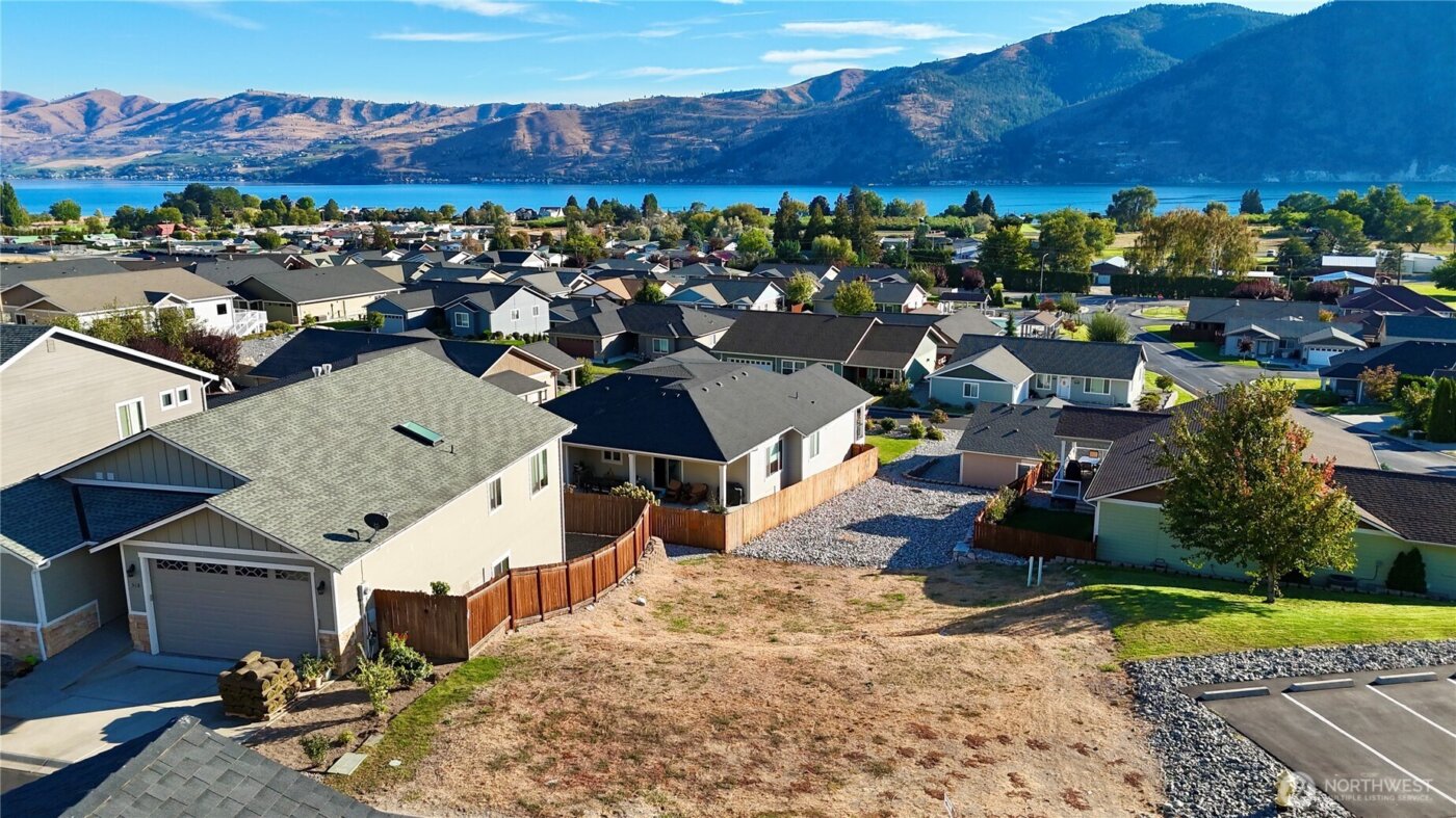 516 Village Drive , Manson, WA 98831