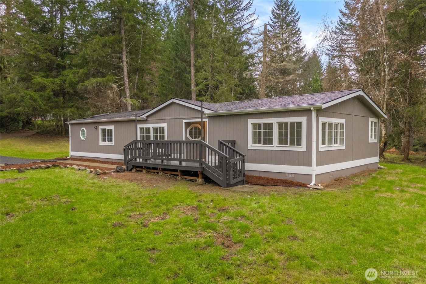 3643 SE Engledow Lane , Port Orchard, WA 98367