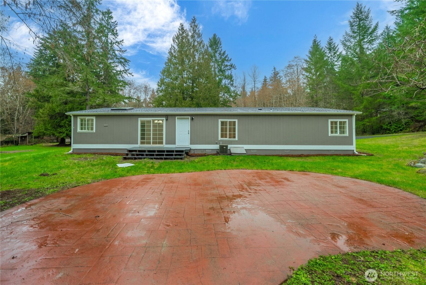 3643 SE Engledow Lane , Port Orchard, WA 98367