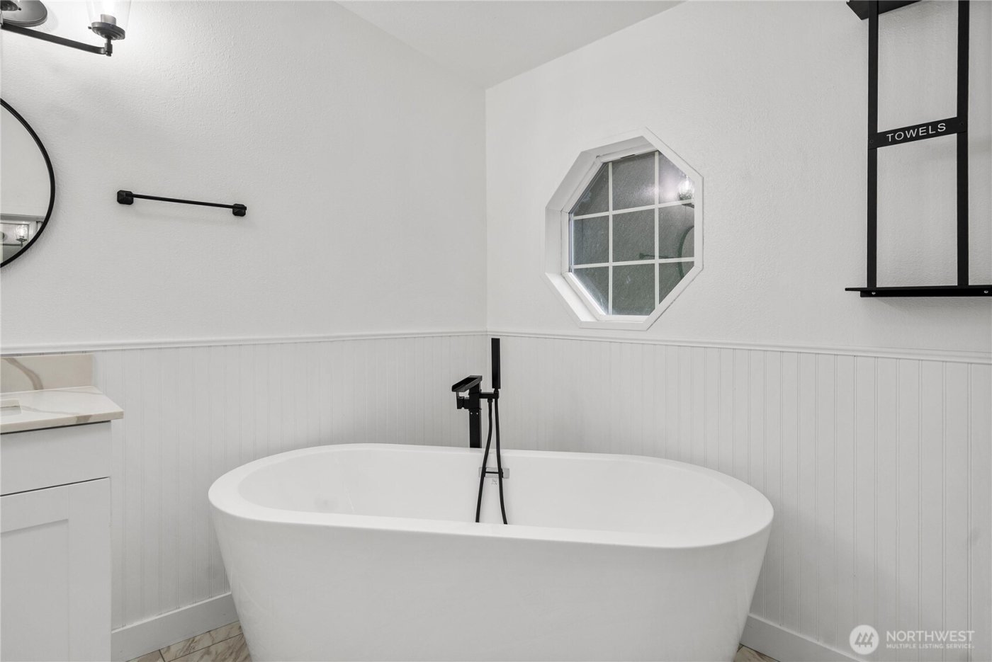 3643 SE Engledow Lane , Port Orchard, WA 98367