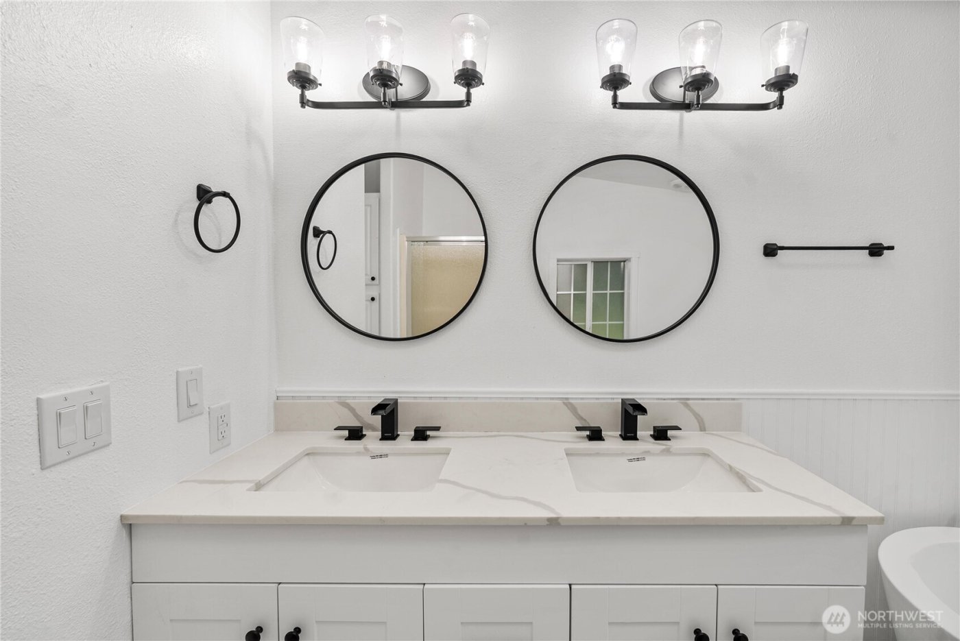 3643 SE Engledow Lane , Port Orchard, WA 98367