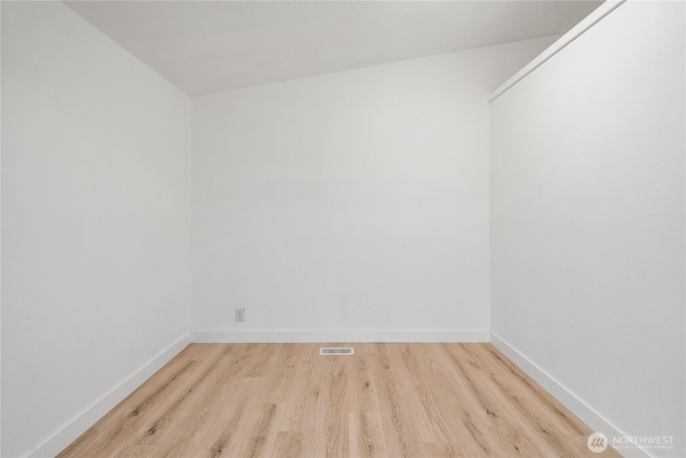 3643 SE Engledow Lane , Port Orchard, WA 98367