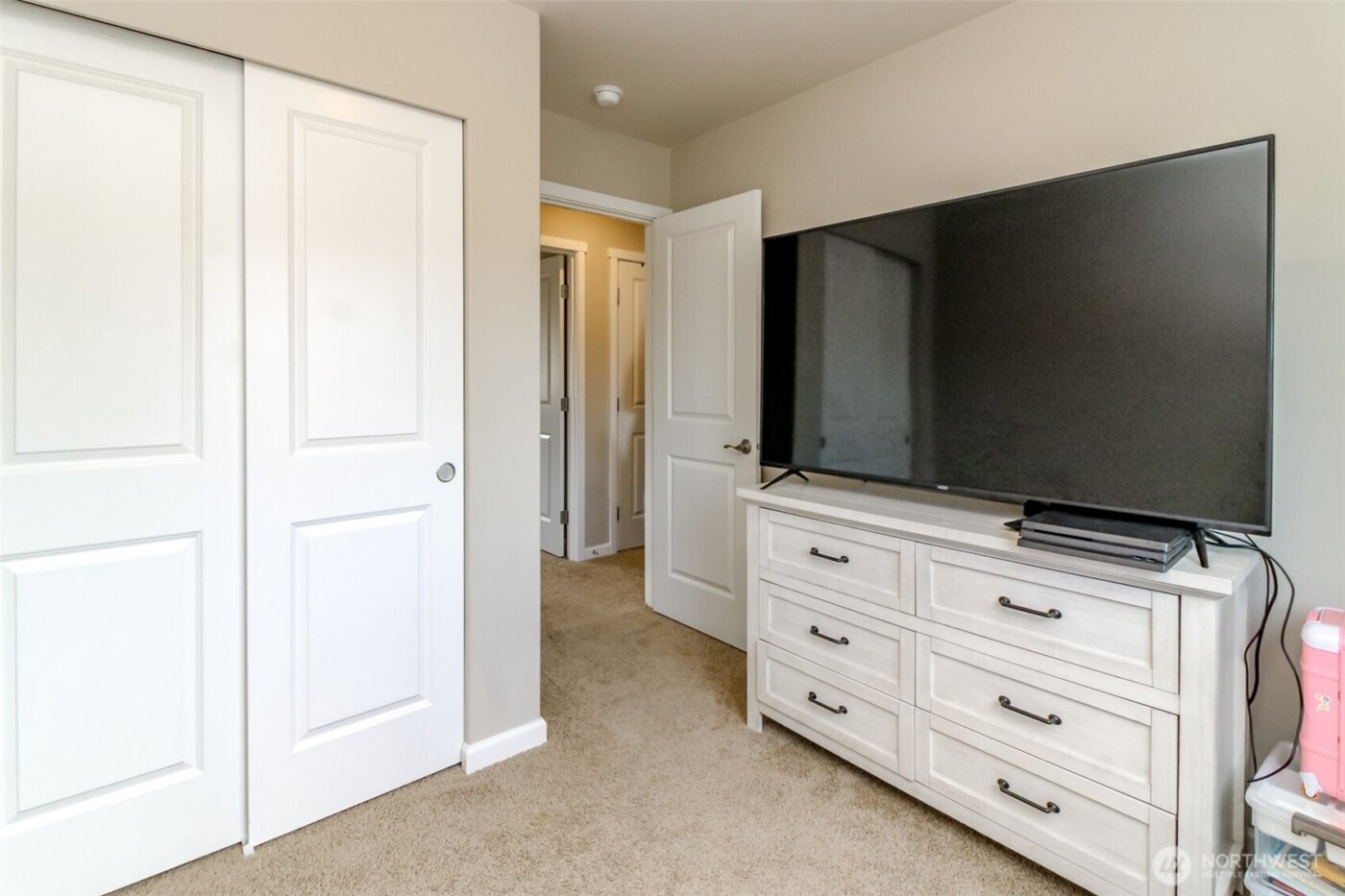 106 McNeal Avenue , Bremerton, WA 98312