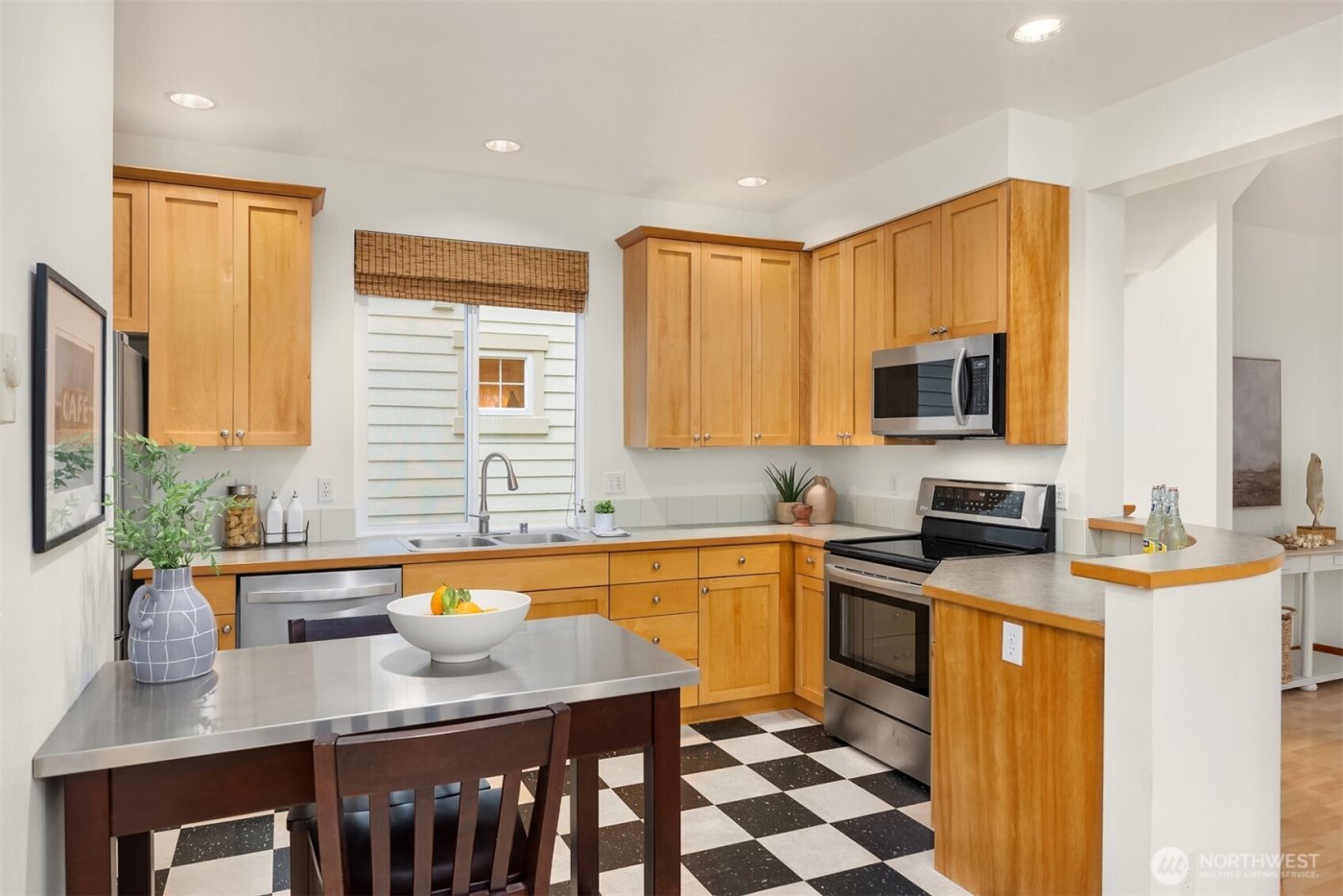 300 Wyatt Way NE #1, Bainbridge Island, WA 98110