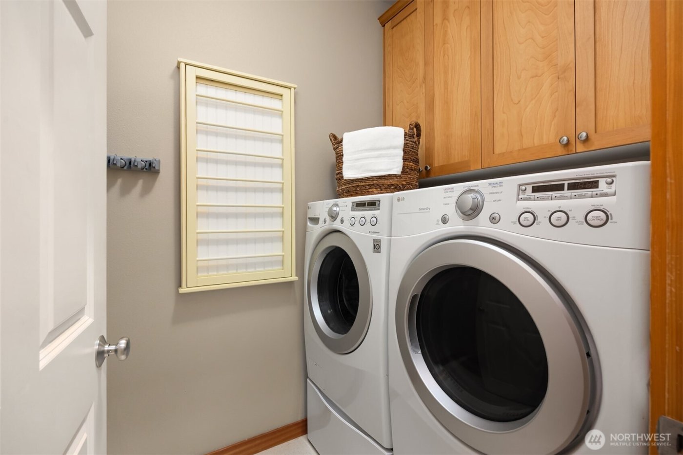 300 Wyatt Way NE #1, Bainbridge Island, WA 98110