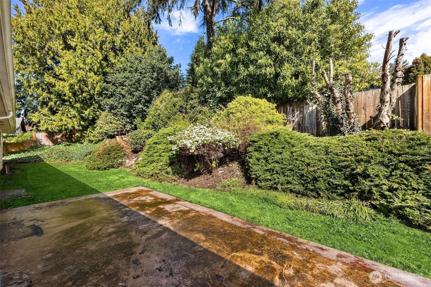 20816 1st Place S, Des Moines, WA 98198