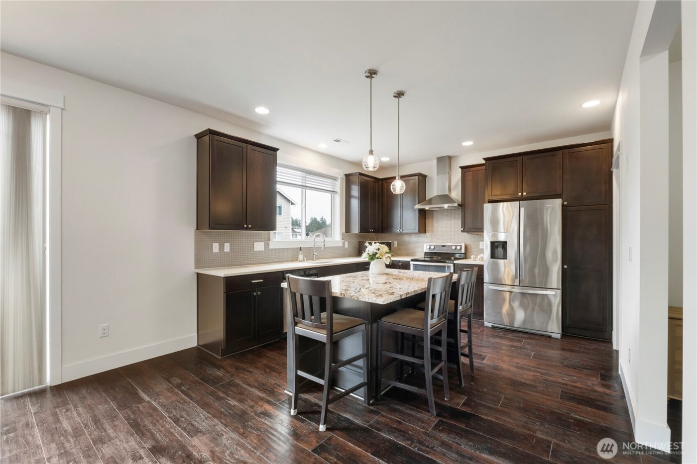 916 SW 341st St , Federal Way, WA 98023