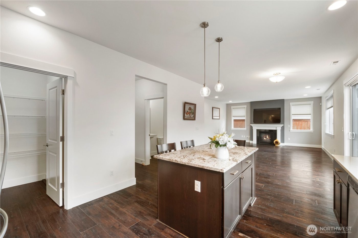 916 SW 341st St , Federal Way, WA 98023