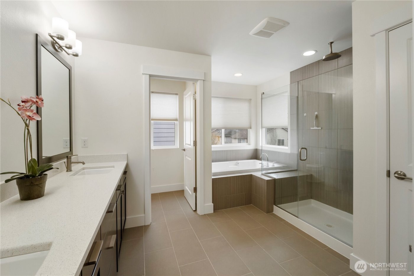 916 SW 341st St , Federal Way, WA 98023