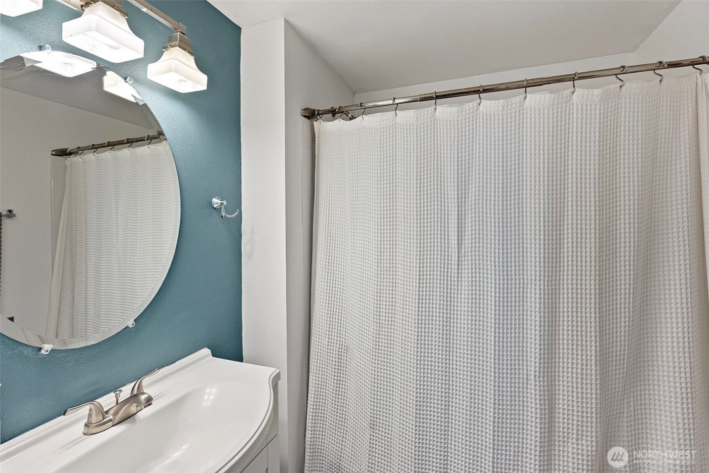 1325 Carr Boulevard , Bremerton, WA 98312