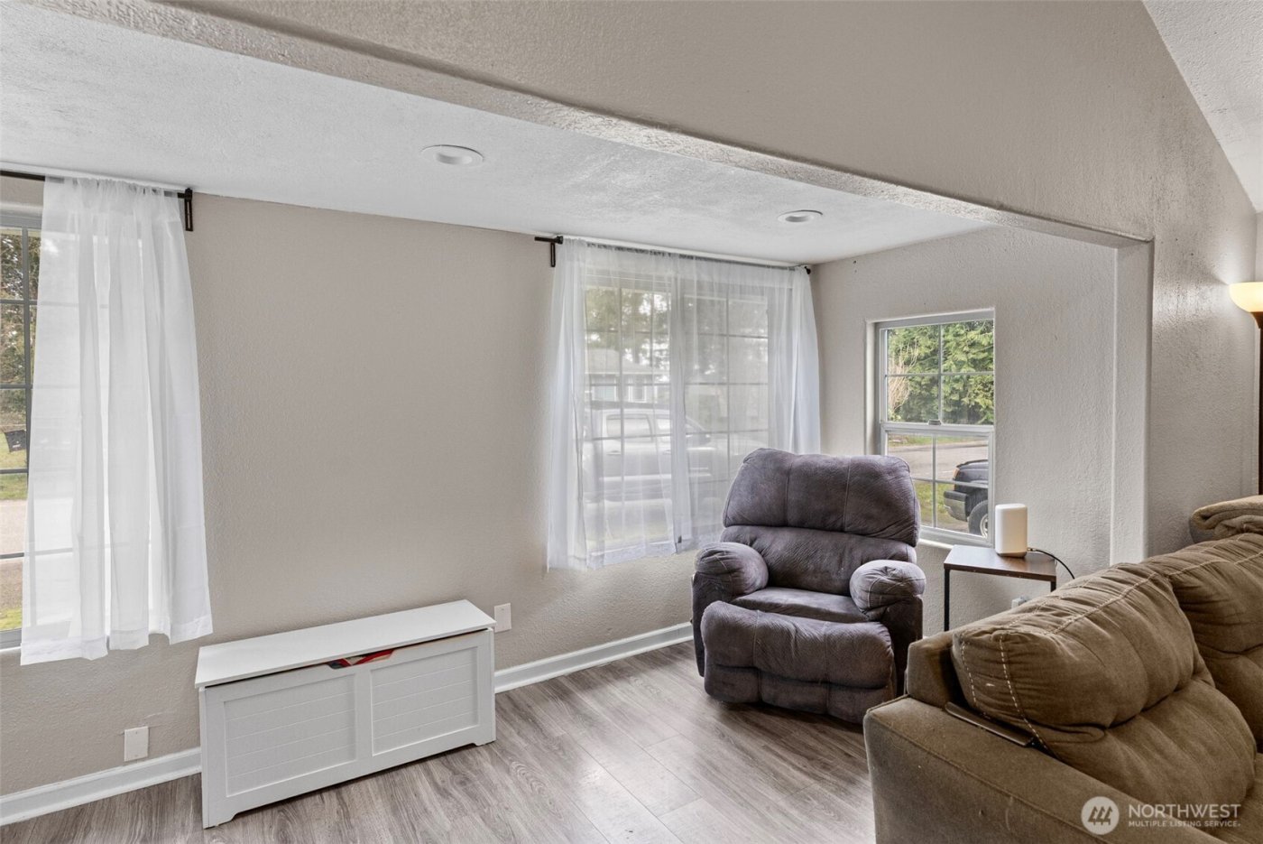 1325 Carr Boulevard , Bremerton, WA 98312