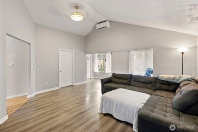 1325 Carr Boulevard , Bremerton, WA 98312 - Photo 4