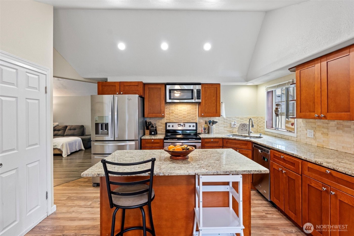 1325 Carr Boulevard , Bremerton, WA 98312