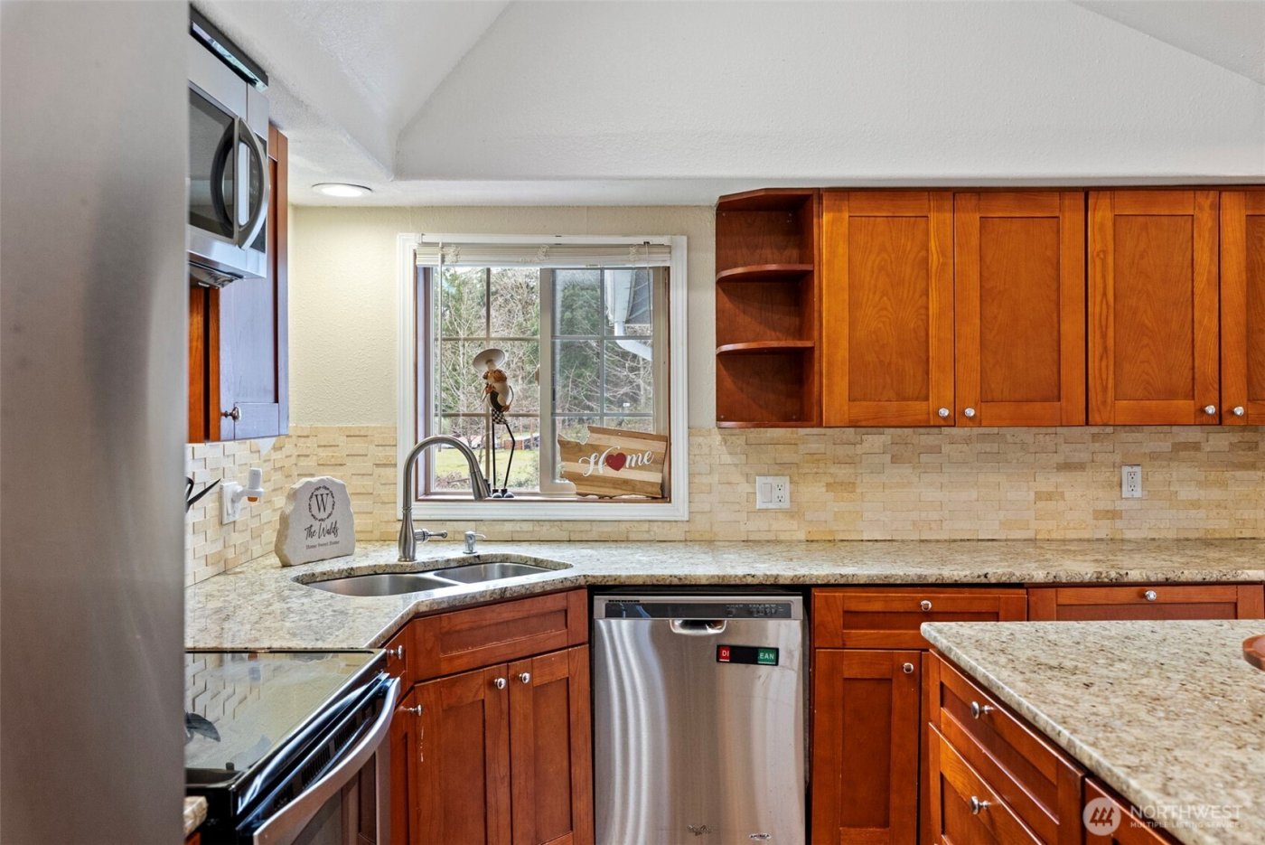 1325 Carr Boulevard , Bremerton, WA 98312