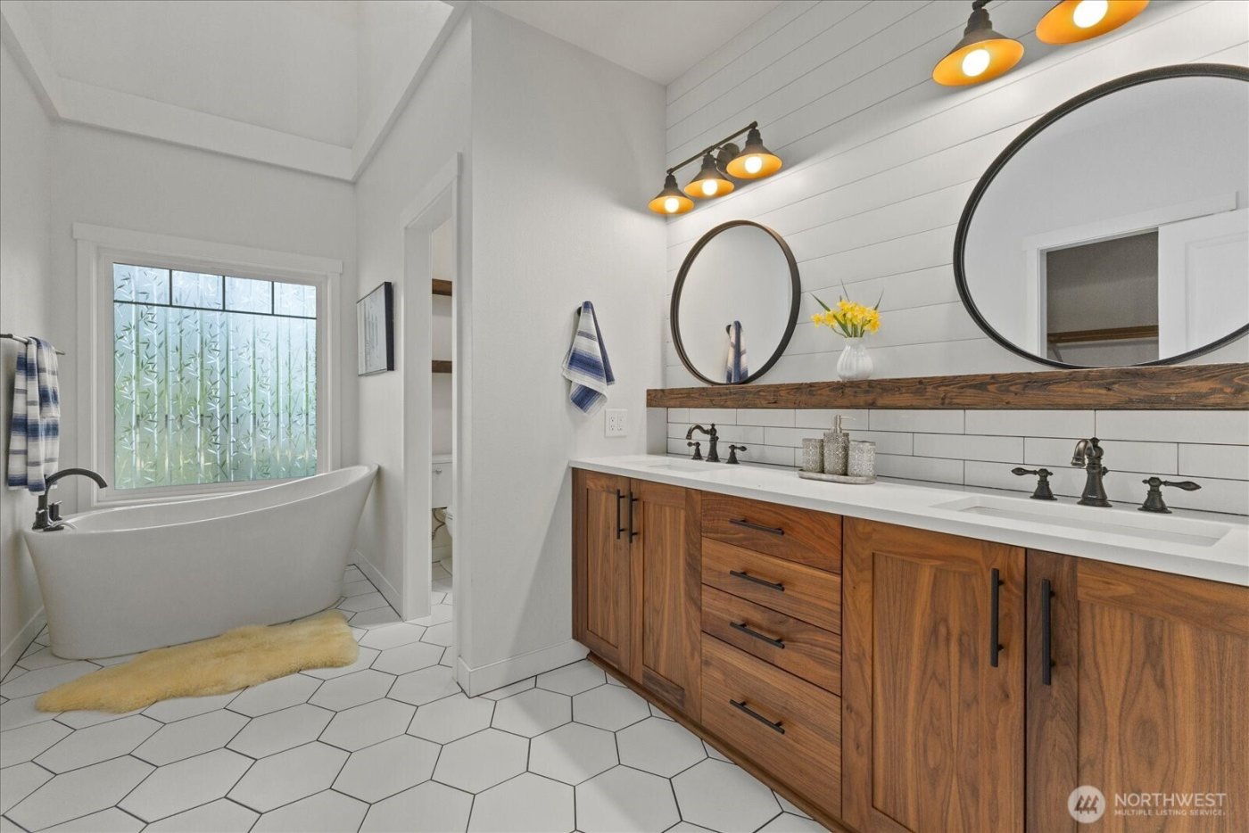 22005 260th Avenue SE, Maple Valley, WA 98038