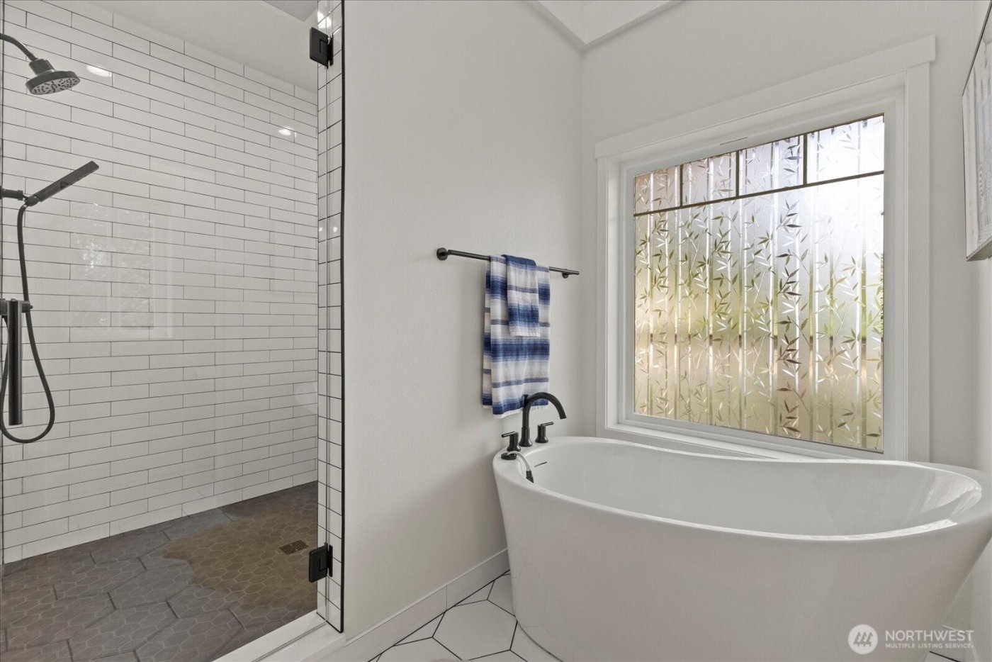 22005 260th Avenue SE, Maple Valley, WA 98038