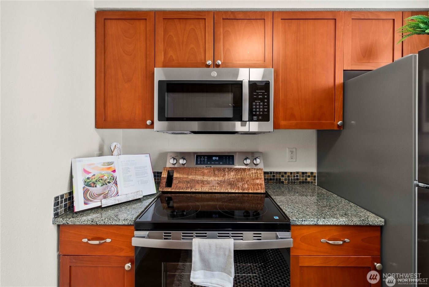 4831 Fauntleroy Way SW #401, Seattle, WA 98116