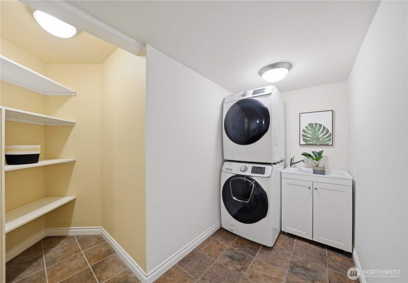 23345 NE 24th Place , Sammamish, WA 98074