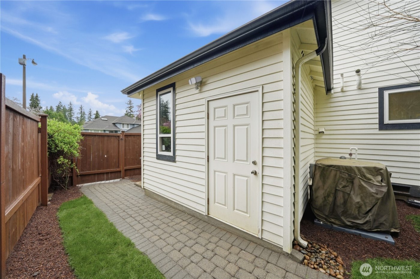 23345 NE 24th Place , Sammamish, WA 98074