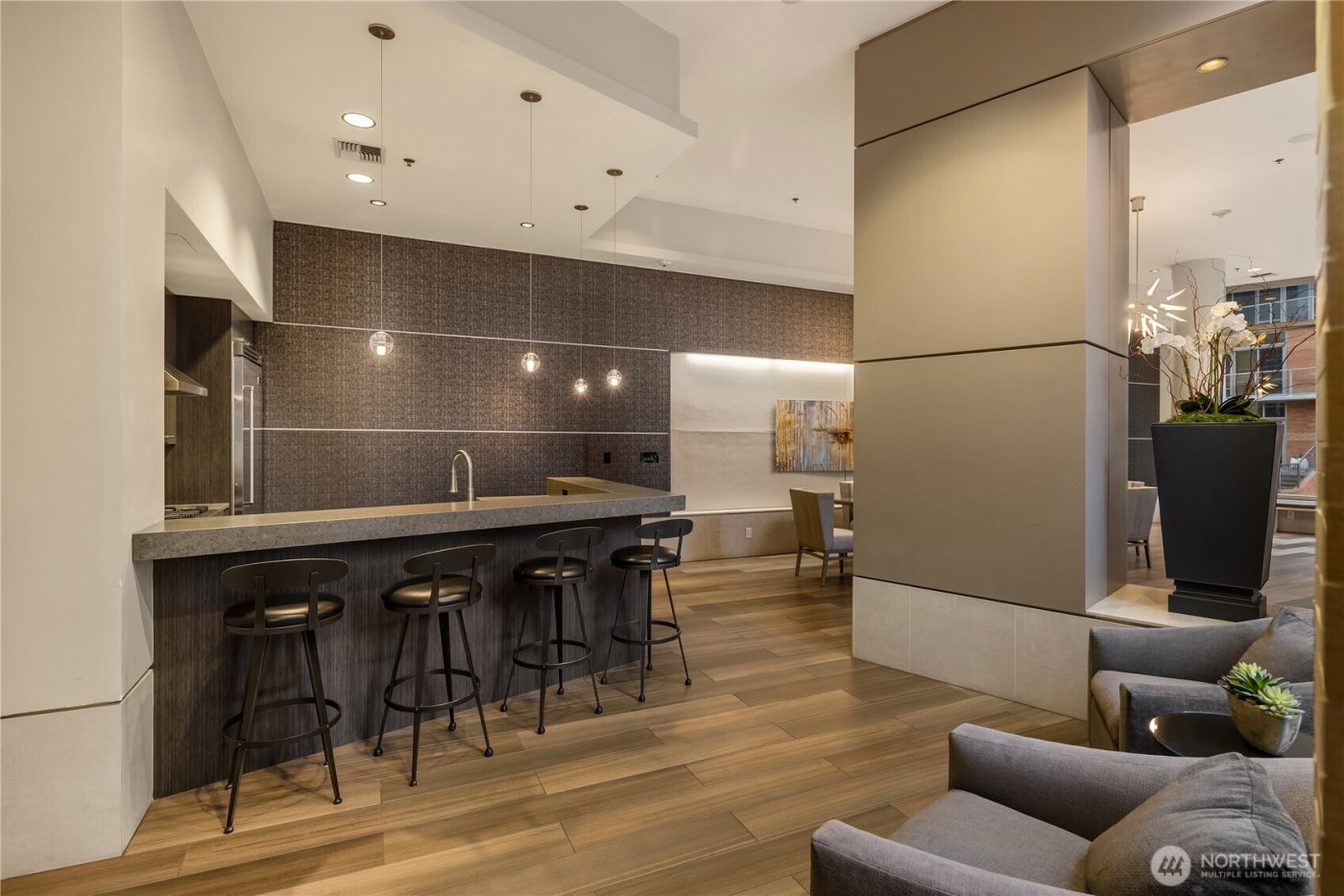 10610 NE 9th Place #1605, Bellevue, WA 98004