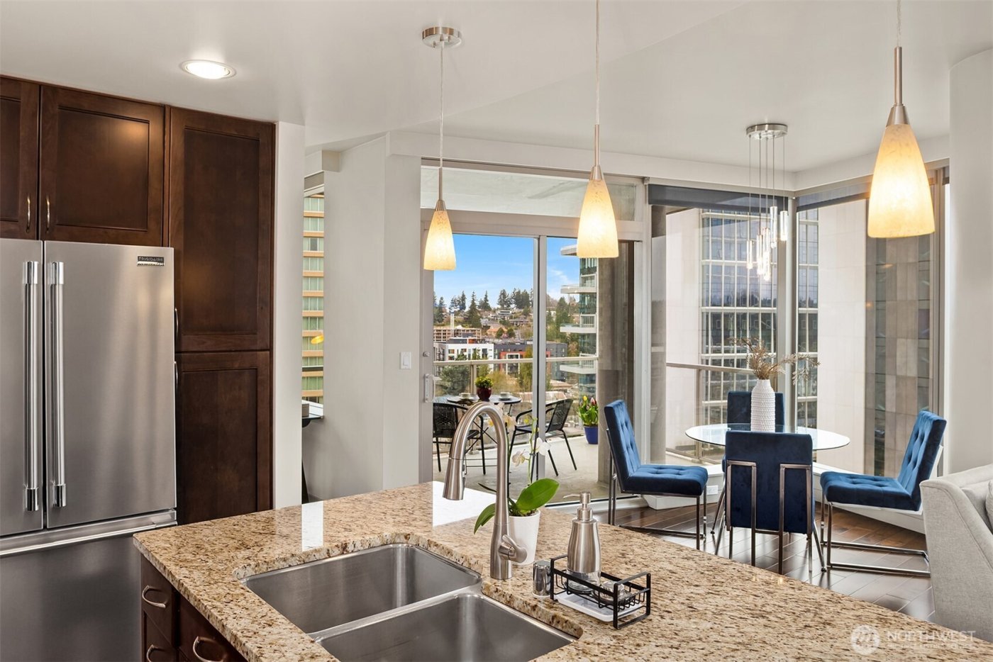 10610 NE 9th Place #1605, Bellevue, WA 98004